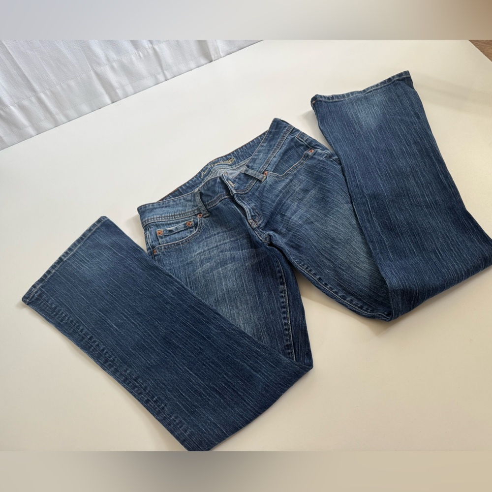 American Eagle AE Artist Flare Jeans - Size 6 Regular - Medium Wash